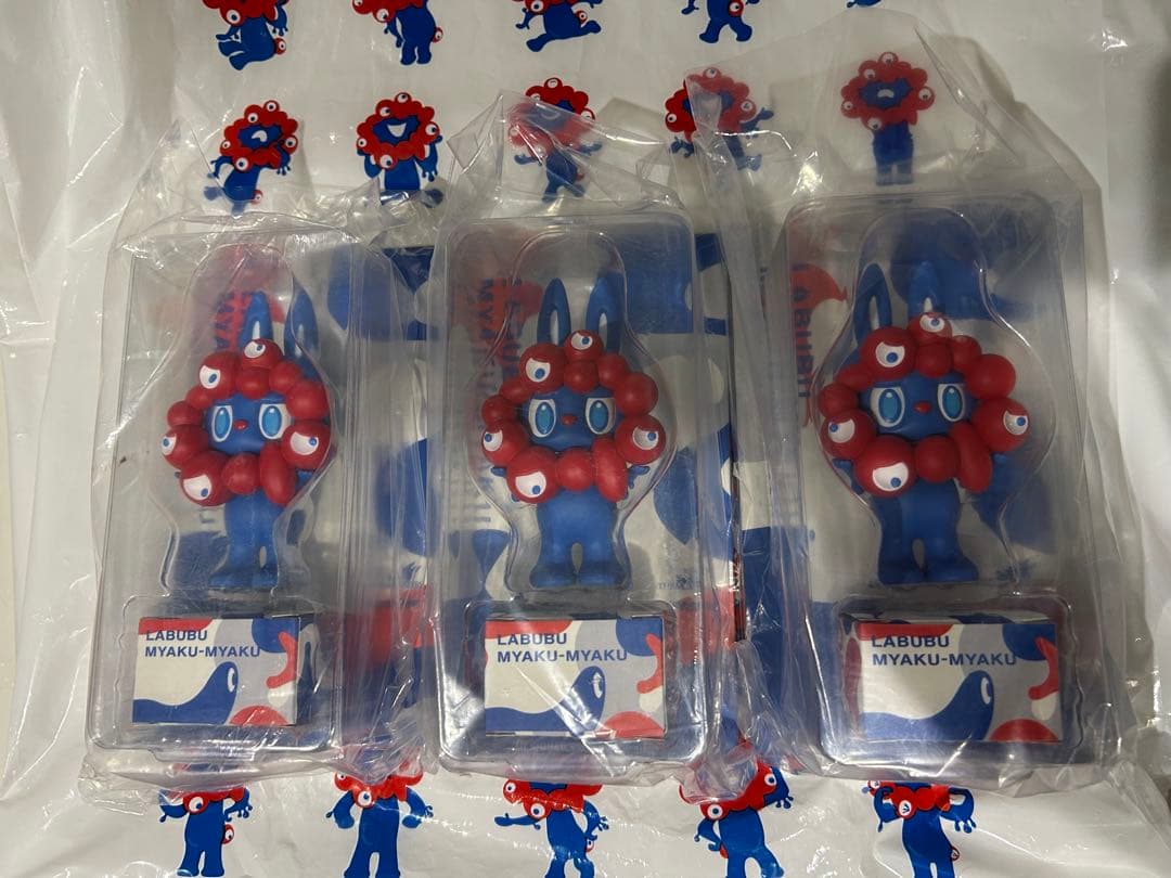 ラブブ ミャクミャク 2体 大阪関西万博限定 - メルカリ