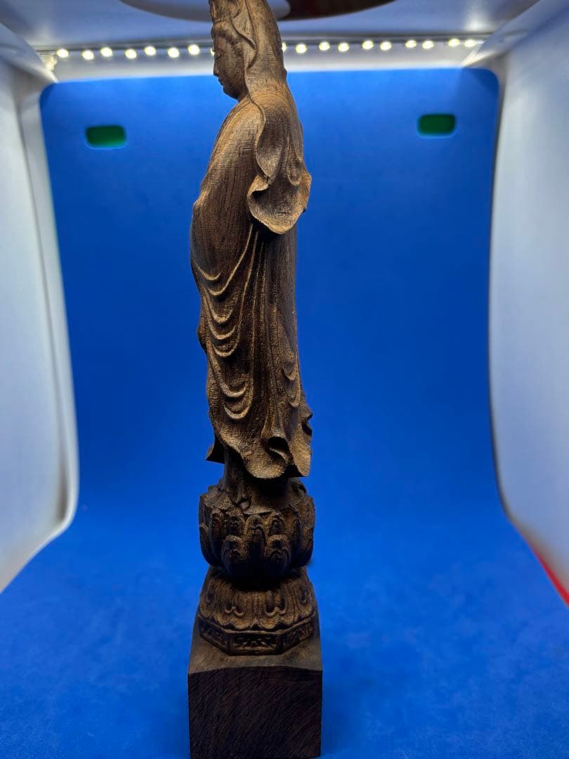 柬埔寨菩薩棋沈香 精雕観音像 小型仏堂供養用 5468