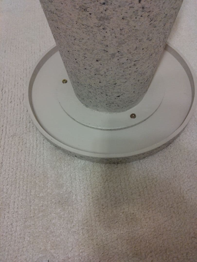 新品未使用☆円形コンクリート風サイドテーブル　大理石風