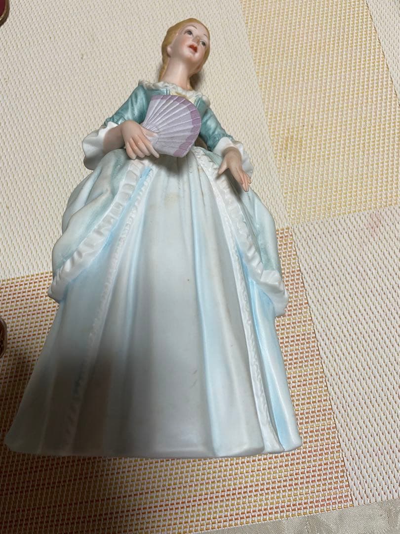 ロココ様式 陶磁器 置物 3体