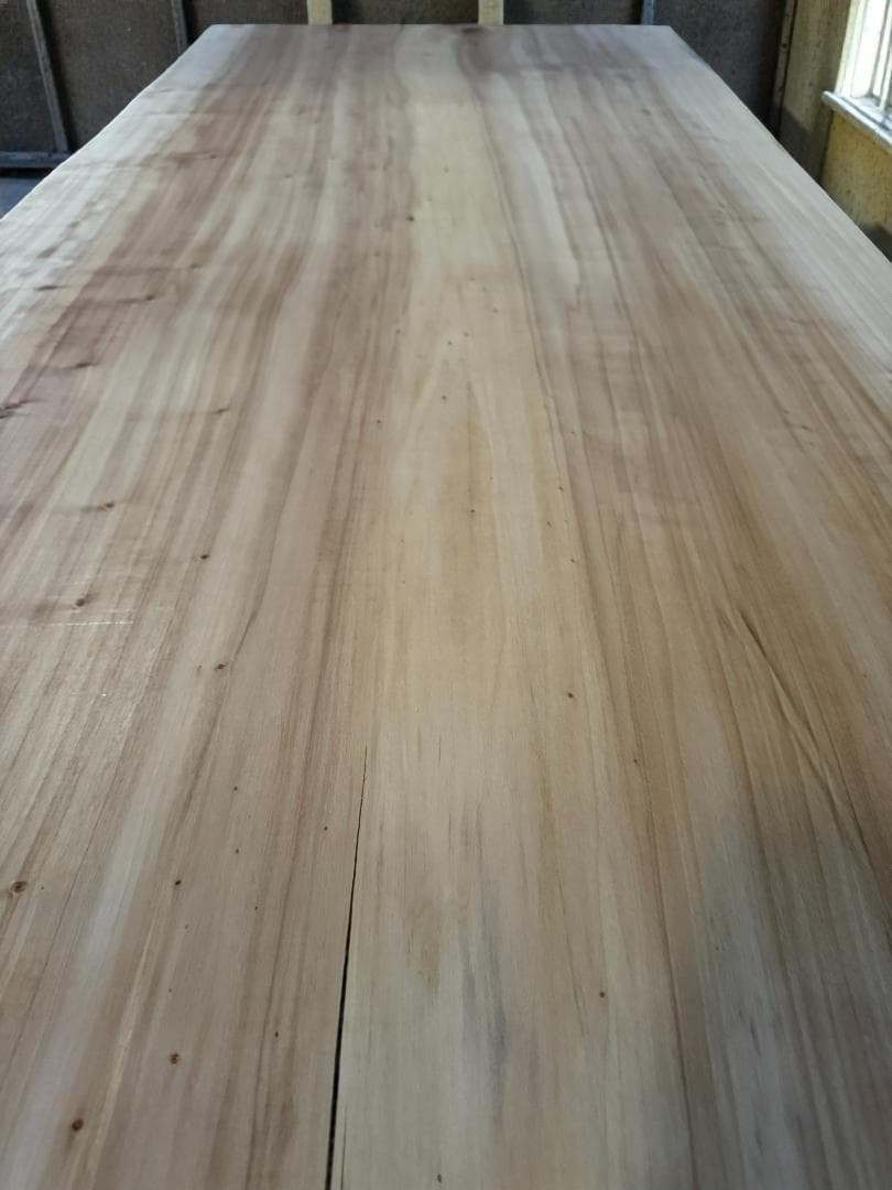 柳一枚板ダイニング 2060mm｜柔らかな木肌の上質天板