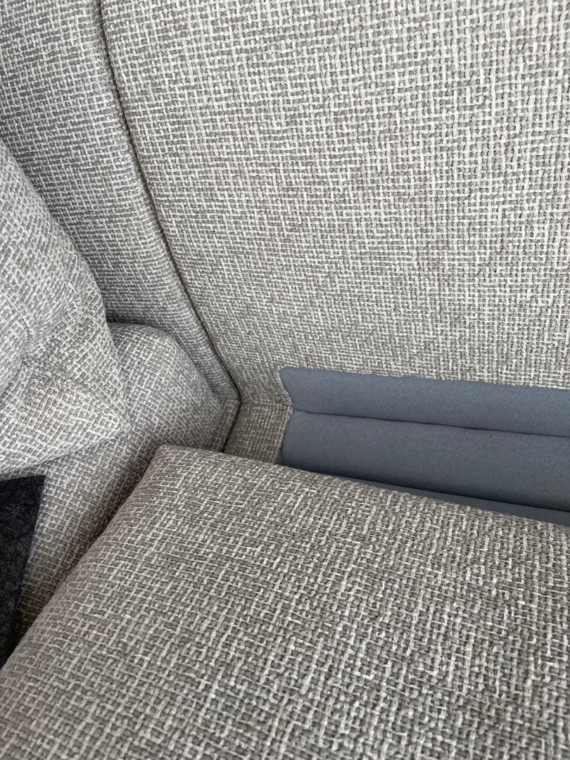 アルフレックスA•SOFA es 100 アームレスソファ(2台ある内の1台目)