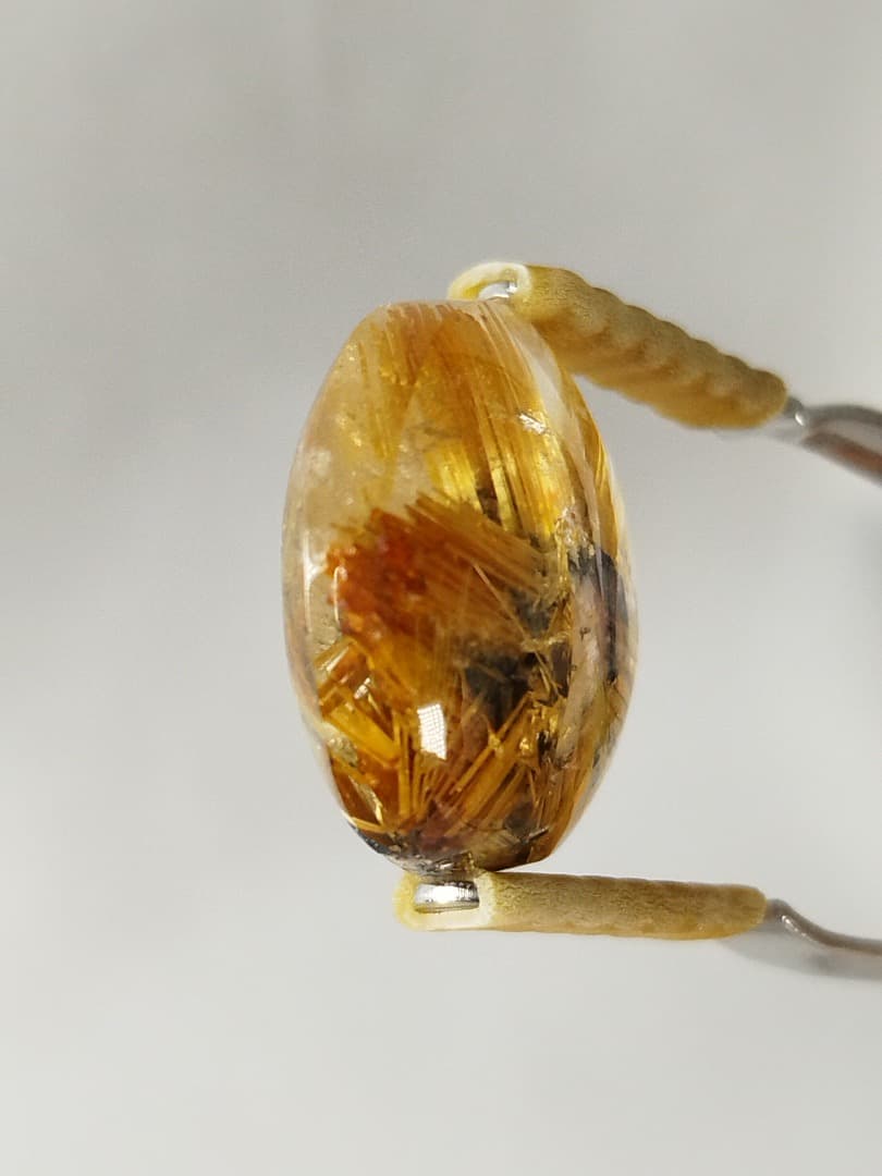 タイチンルチルクォーツ　太金針水晶　太陽放射ルチル　レア　天然石　鉱物　8.0g