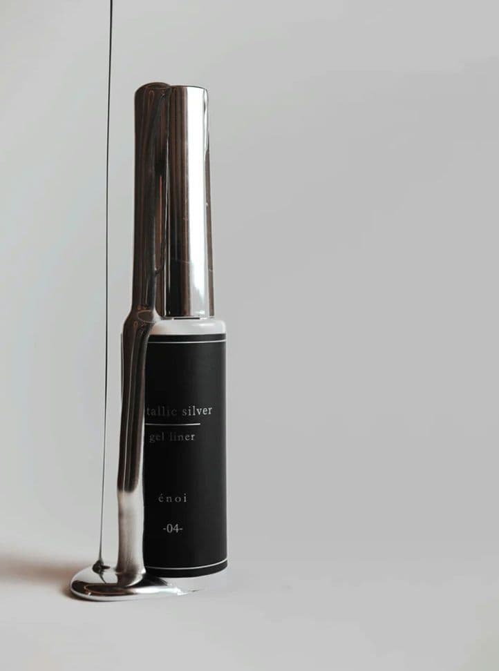 enoi メタリック ライナー