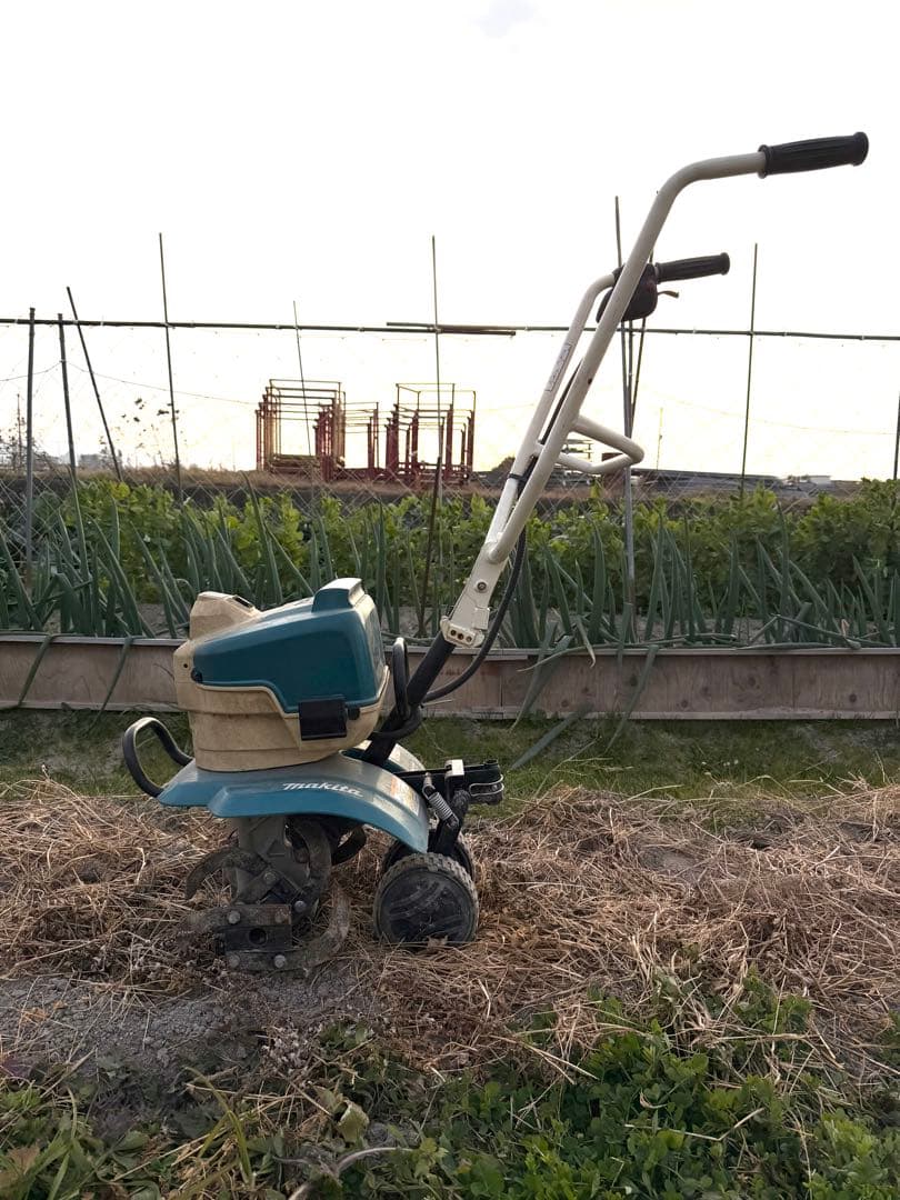 マキタ 電動耕運機 MUK360DZ｜バッテリー2本＋充電器付｜動作良好