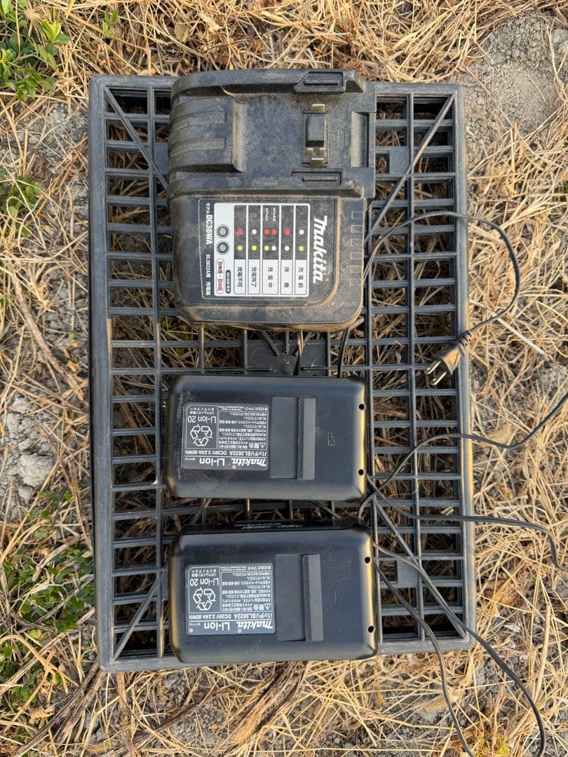 マキタ 電動耕運機 MUK360DZ｜バッテリー2本＋充電器付｜動作良好