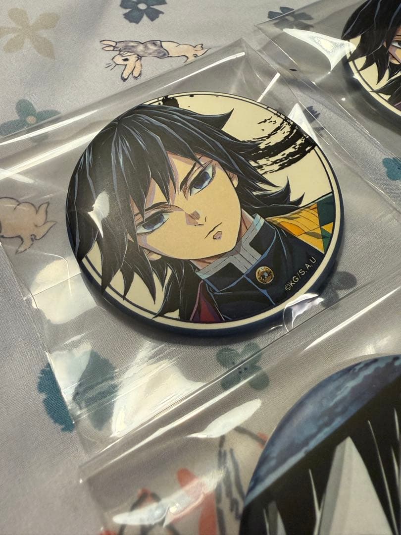 鬼滅の刃 柱展 マット缶バッジ 冨岡義勇 - メルカリ