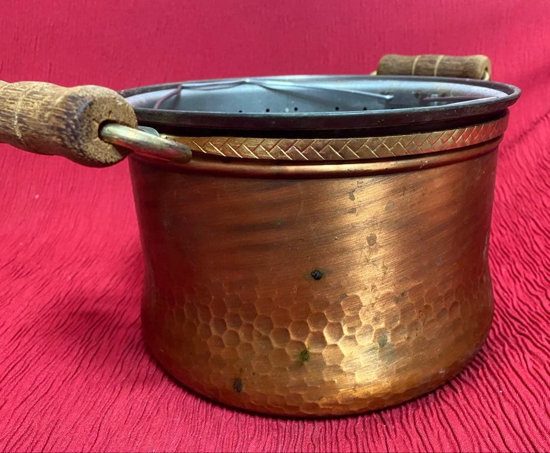 アンティーク⭐️2重仕立て銅製の打ち出し深鍋⭐️木製ハンドル