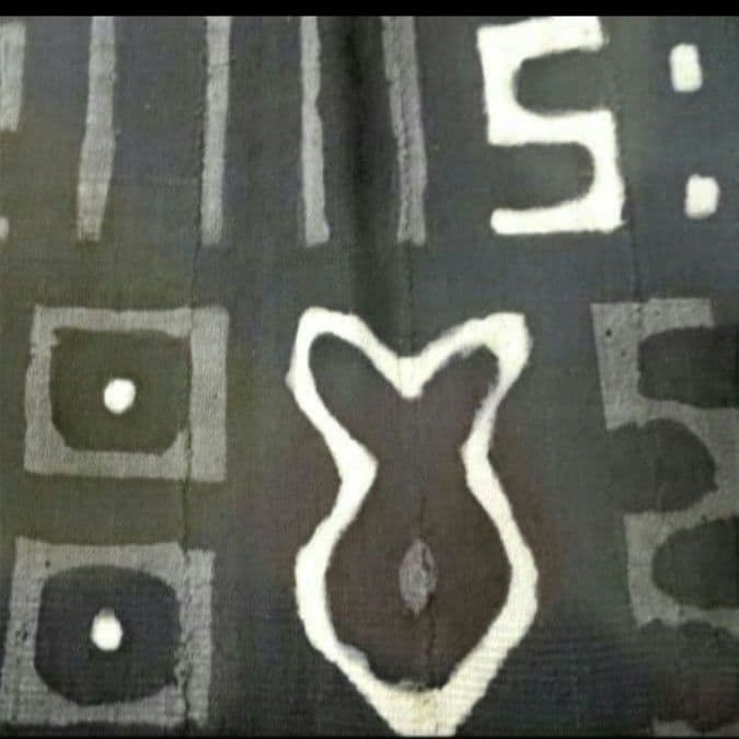 アフリカ　マリ共和国　ボゴラン7列帯　泥染め　　タペストリー