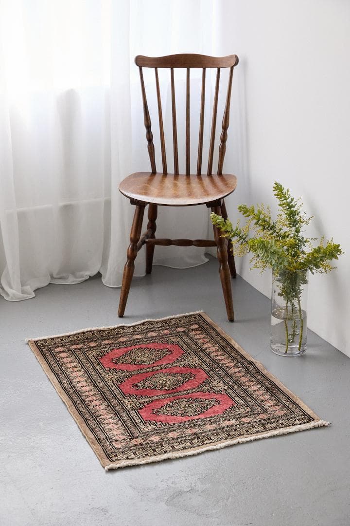 ヴィンテージラグ トライバルラグ パキスタン産（90×65cm）赤 ベージュ