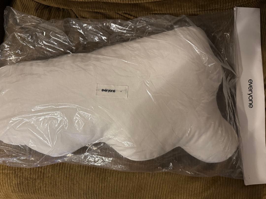 everyone クッション　新品　　　　　ennoy