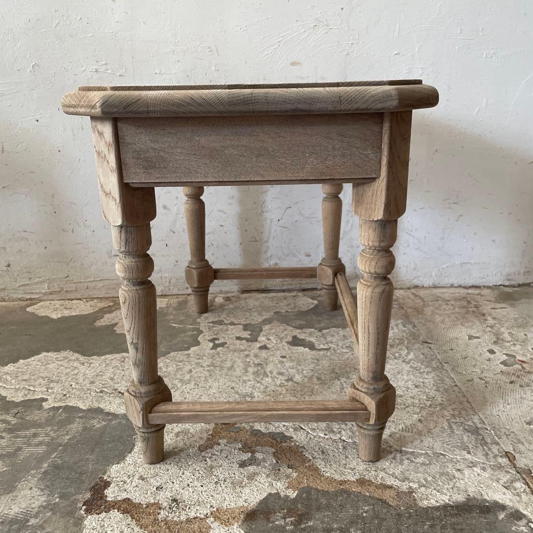 年末・年始SALE ビンテージ　サイドテーブル ベッドサイドテーブル　大　剥離