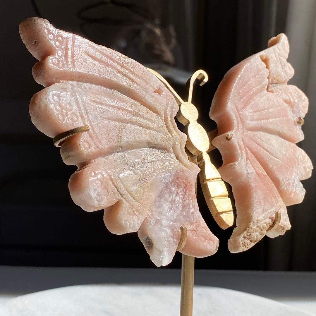 ★★★破格 最終特価【 ピンクアメジスト バタフライ 原石 台座付き 蝶