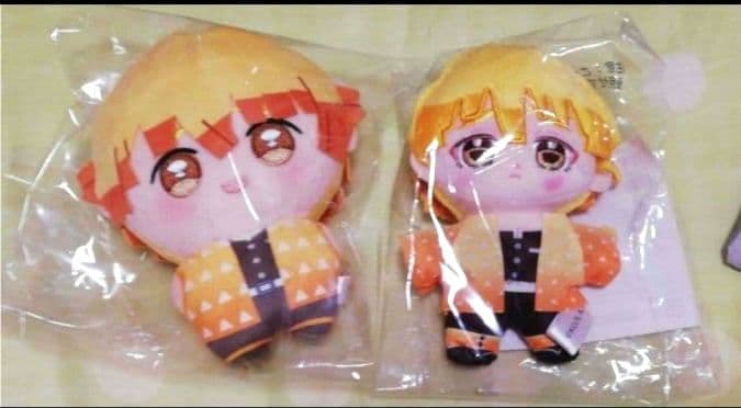 鬼滅の刃　我妻善逸　卯年　缶バッジ　AGF2023　グリッター缶バッジ　ぬい