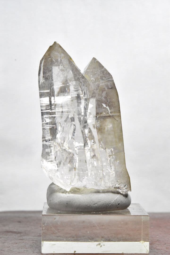 専用ページ パキスタン スカルドゥ シガール渓谷産 ライトスモーキーツイン