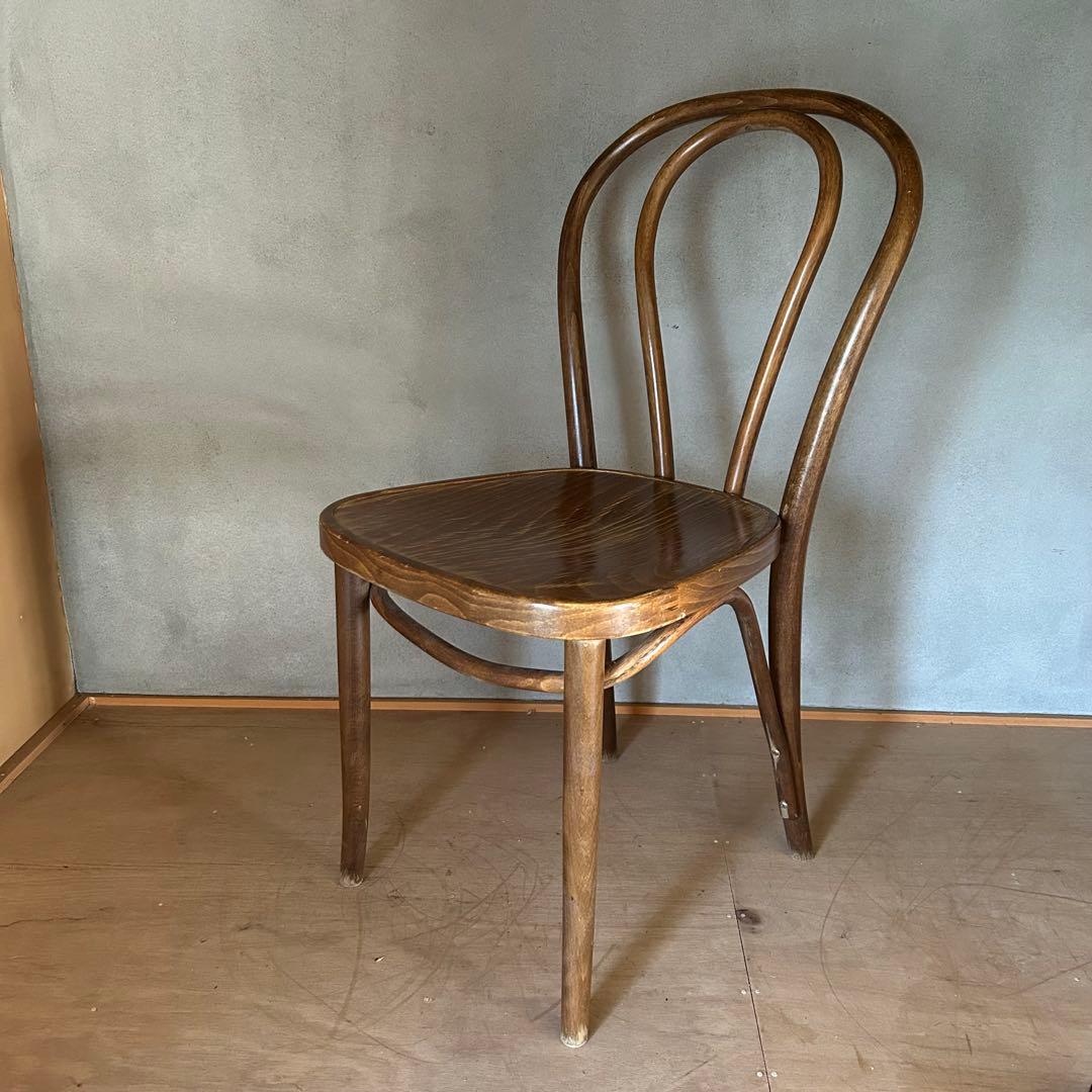 秋田木工 のような 曲木 椅子 b
