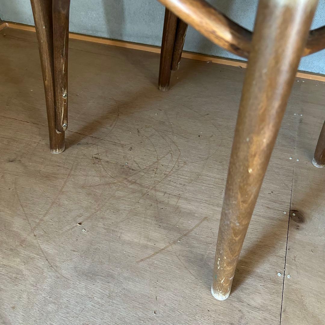 秋田木工 のような 曲木 椅子 b