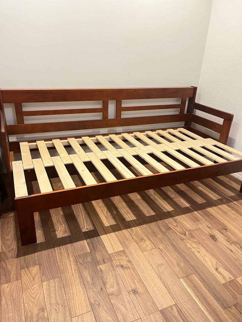 【セール中】天然木　すのこ　ソファベッド　シングル　マットレス