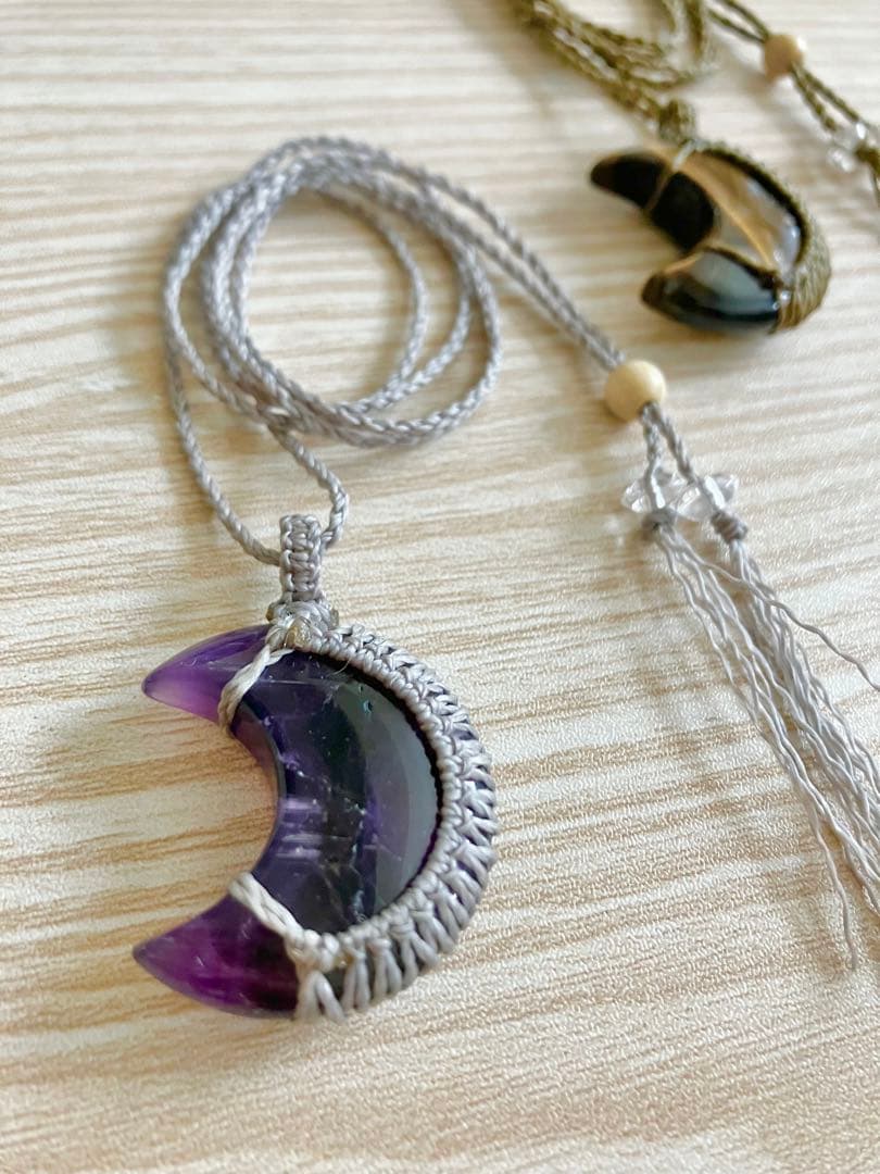 マクラメ編み　ハンドメイド アメジスト三日月型 ネックレス