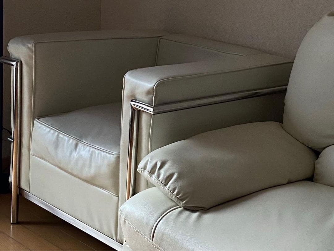 コルビュジェ LC2 ホワイト 3/28まで