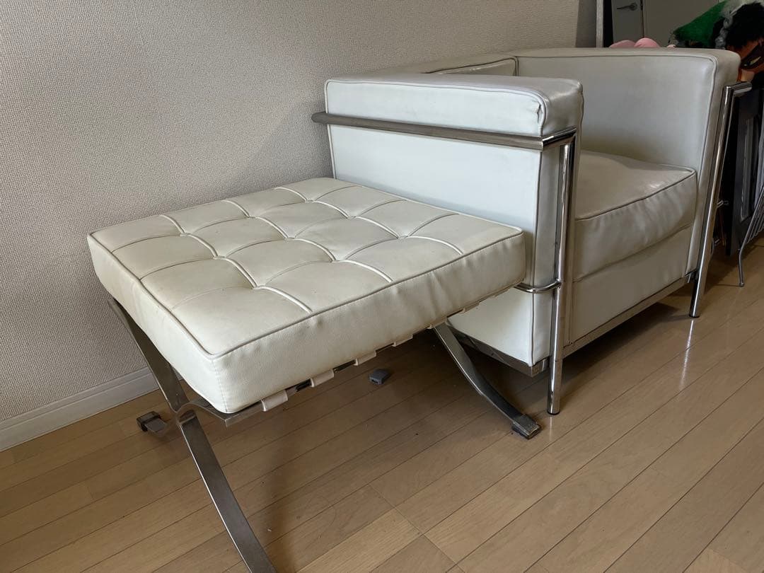 コルビュジェ LC2 ホワイト 3/28まで