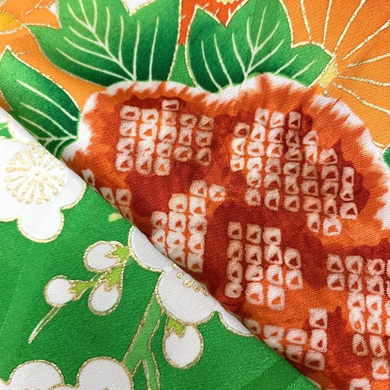 406ag65着物のみ□七五三 七歳 女児 着物　金彩 部分絞り 緑□状態良好