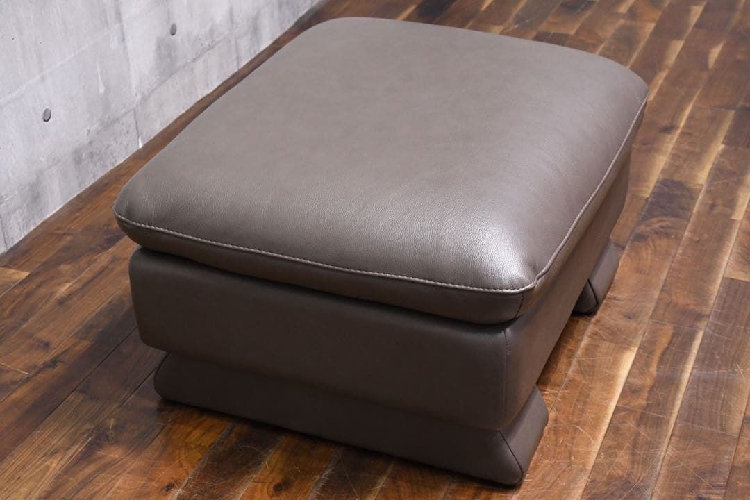 EAC52 シンプルモダン レザー/総本革張り オットマン スツール 足置き
