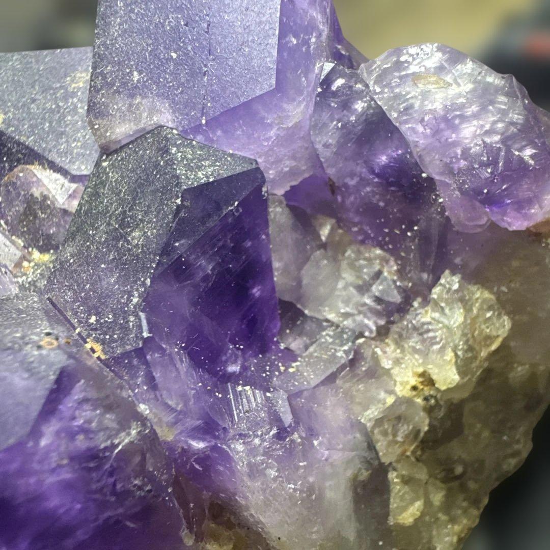 【高品質】ウルグアイ産 濃紫アメジスト 原石 クラスター 台座付