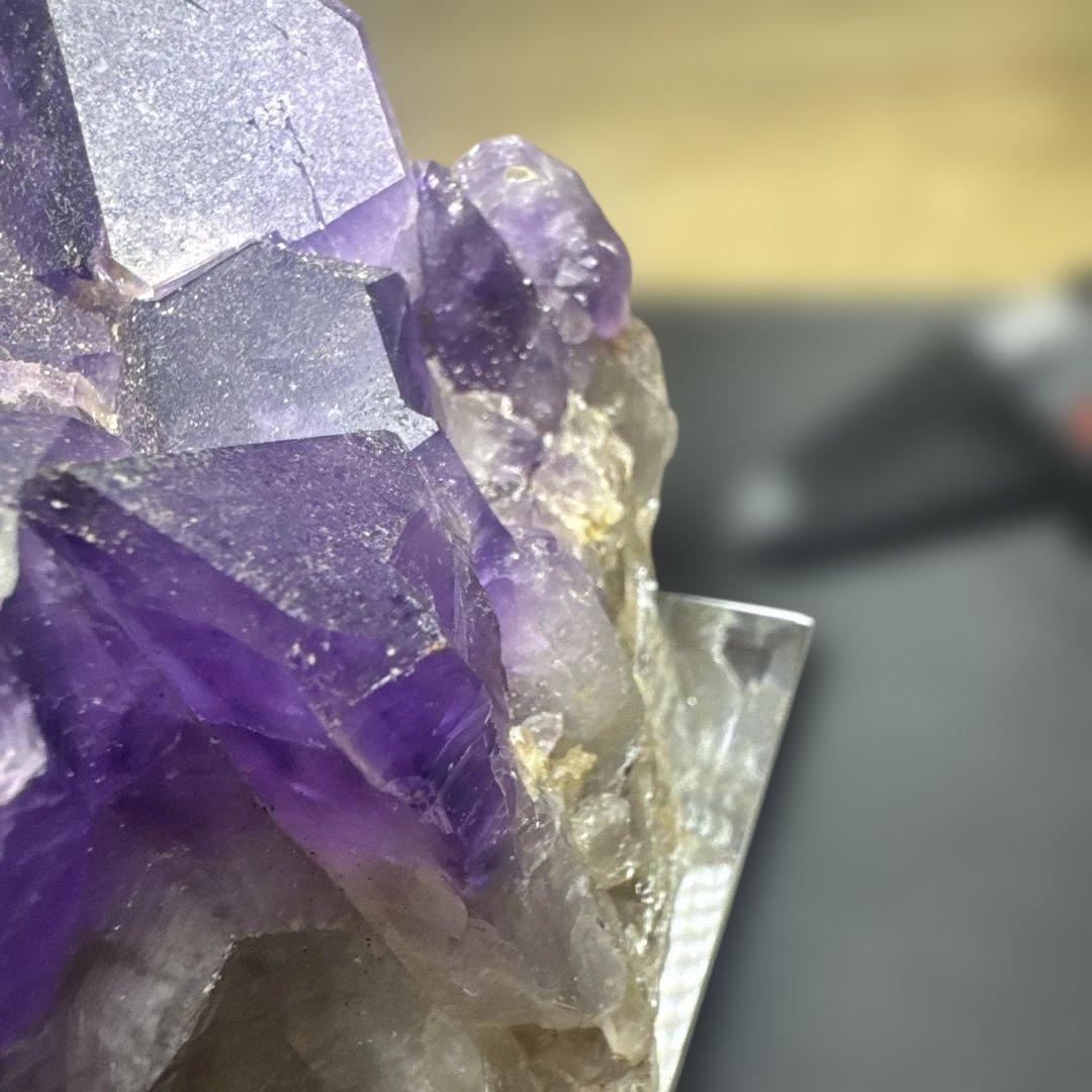 【高品質】ウルグアイ産 濃紫アメジスト 原石 クラスター 台座付