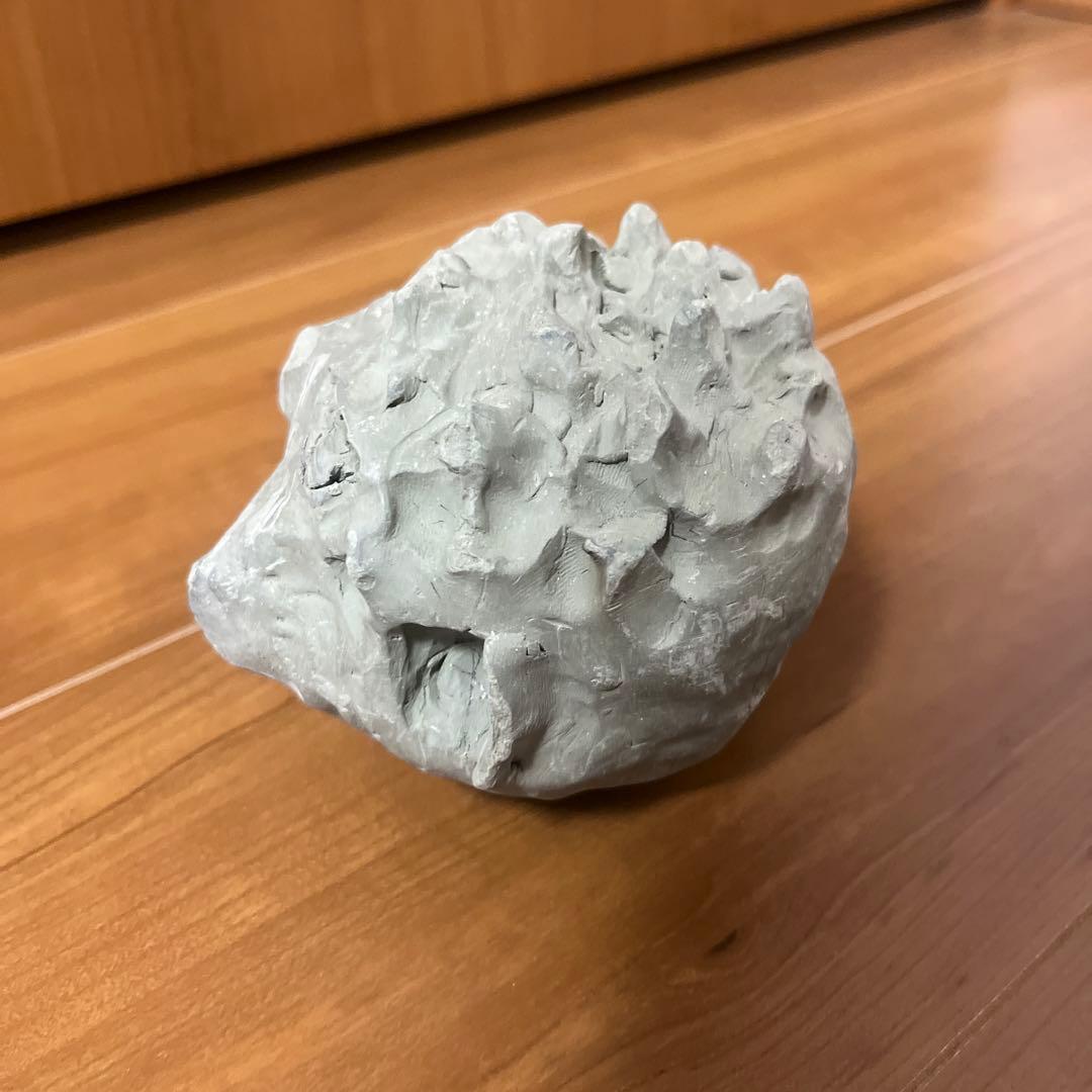 不思議な顔型粘土置物　価値不明。