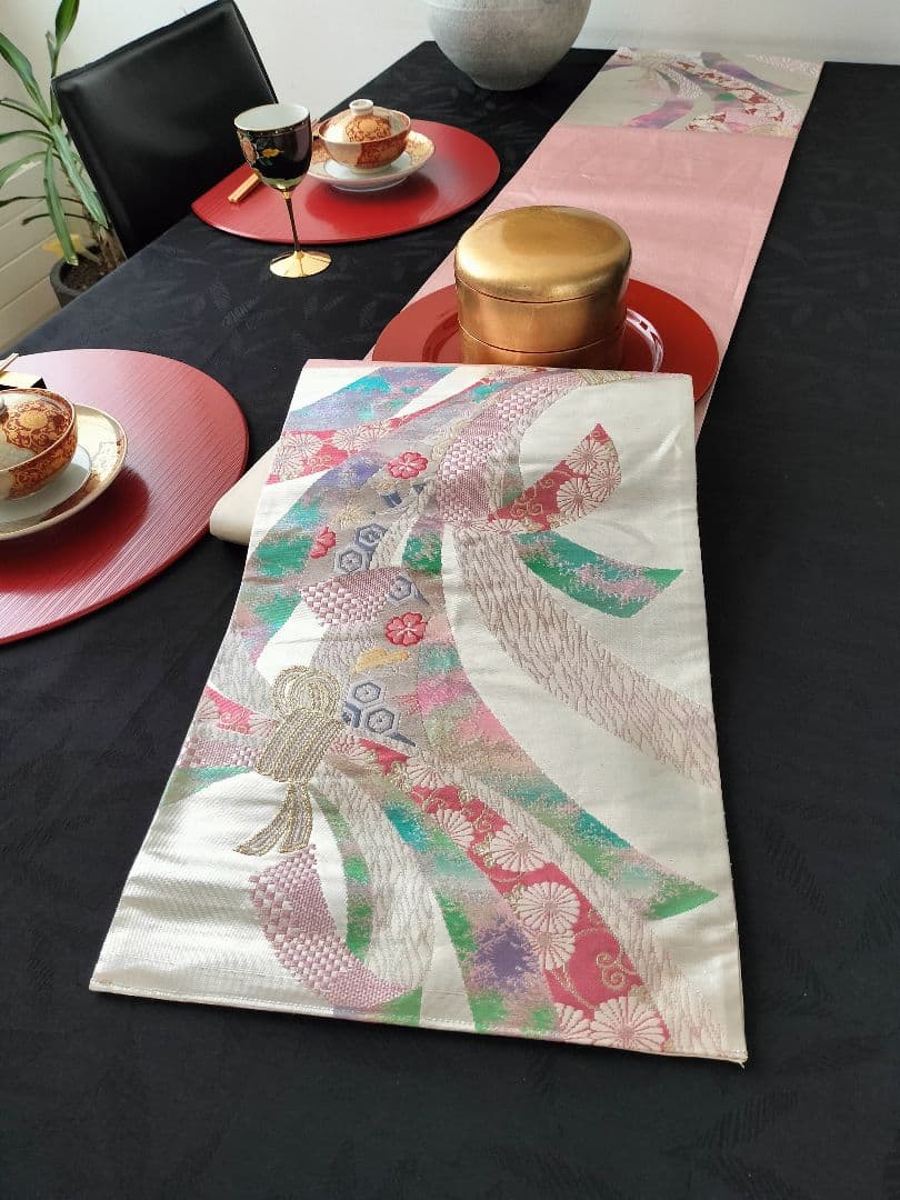 A606☆高級‼️豪華刺繍‼️袋帯正絹テーブルランナー2m18cm - メルカリ