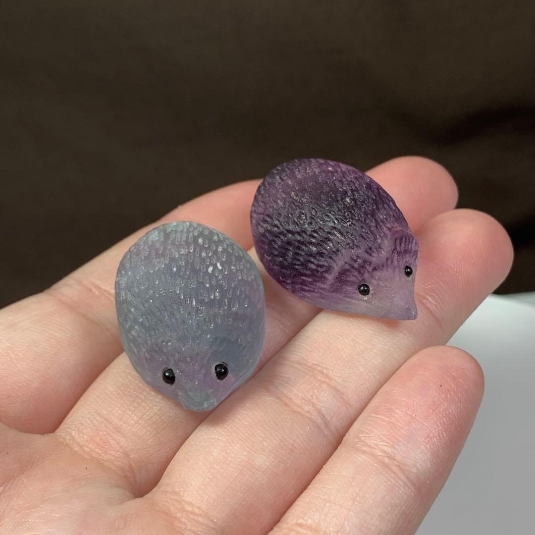 マハラシュトラ産☆アメジストクラスター掛けるフローライトハリネズミさん