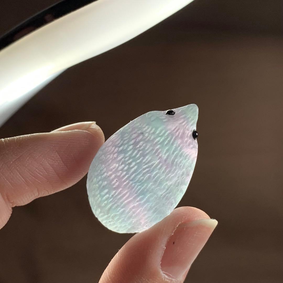 マハラシュトラ産☆アメジストクラスター掛けるフローライトハリネズミさん