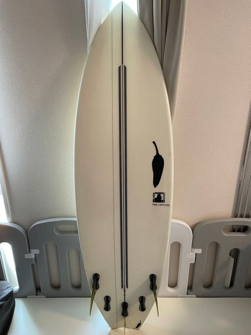 CHILLI サーフボード　モデル「BLACK VULTURE」　サーフィン