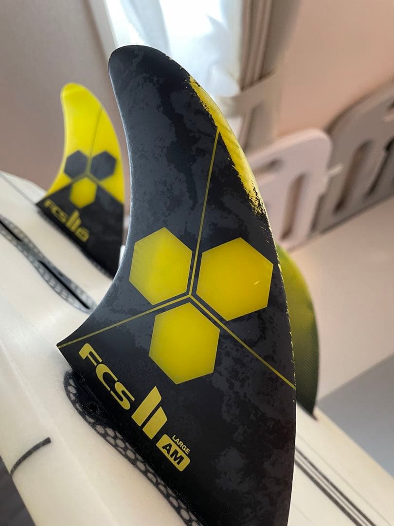 CHILLI サーフボード　モデル「BLACK VULTURE」　サーフィン