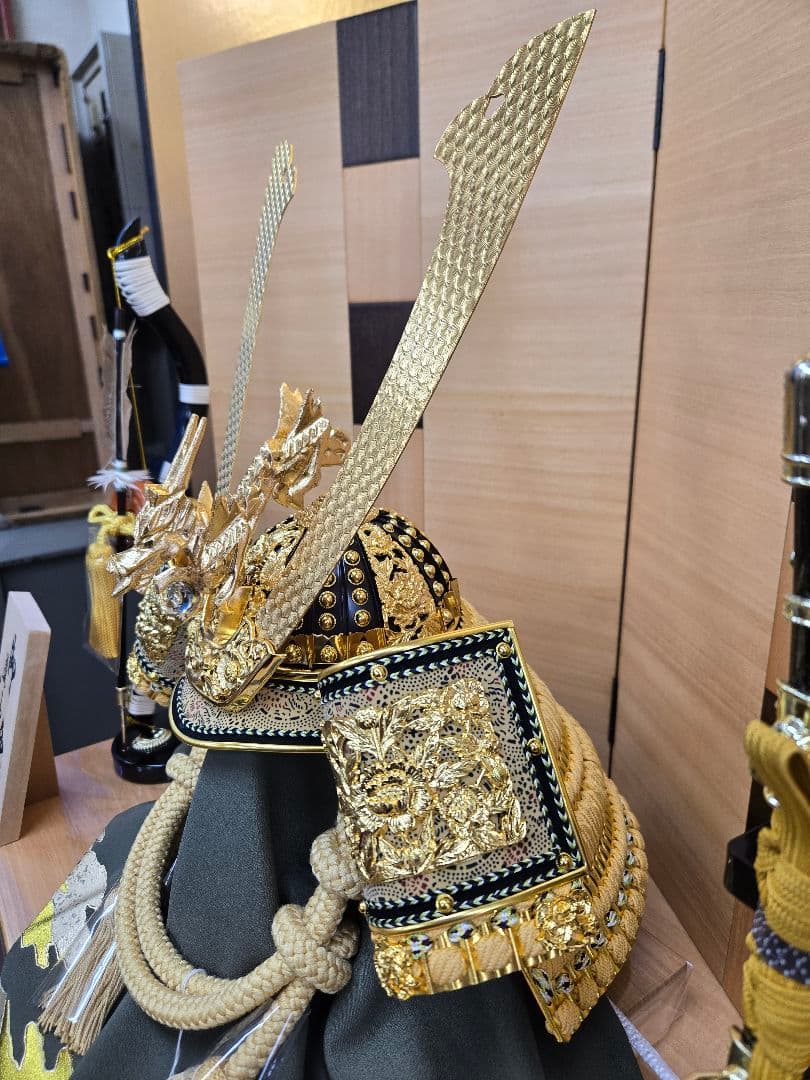 【展示品限り】五月人形　兜　鍬形　収納飾り　※閉店セール　S23