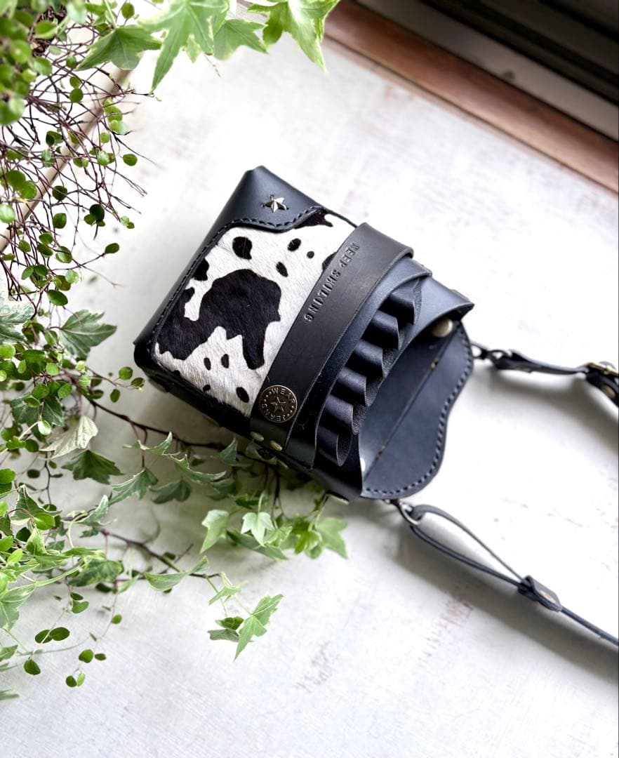 ヌメ革ブラック、ハラコカウの大容量シザーケース - メルカリ