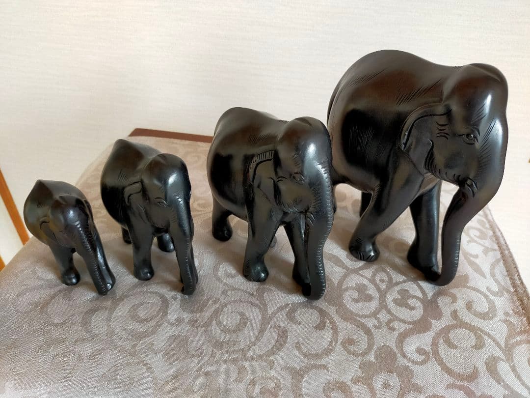 【再値下げ】インド象の置物（木彫りの置物です）