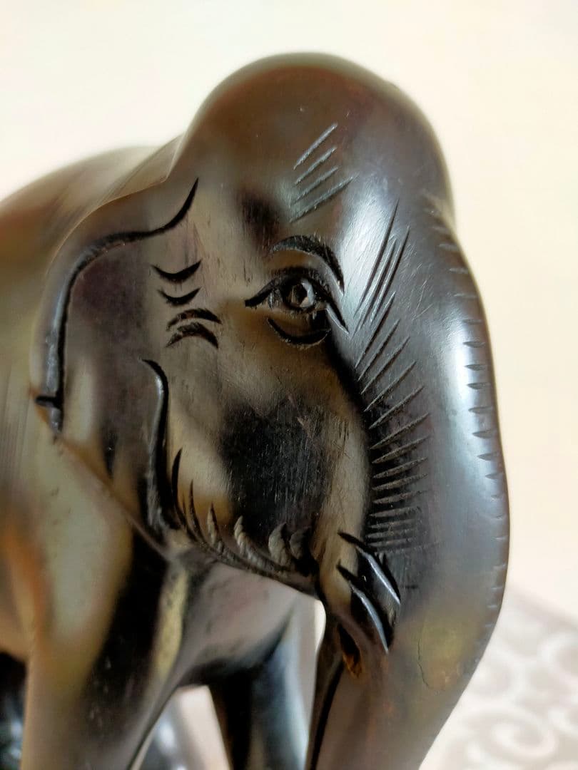 【再値下げ】インド象の置物（木彫りの置物です）