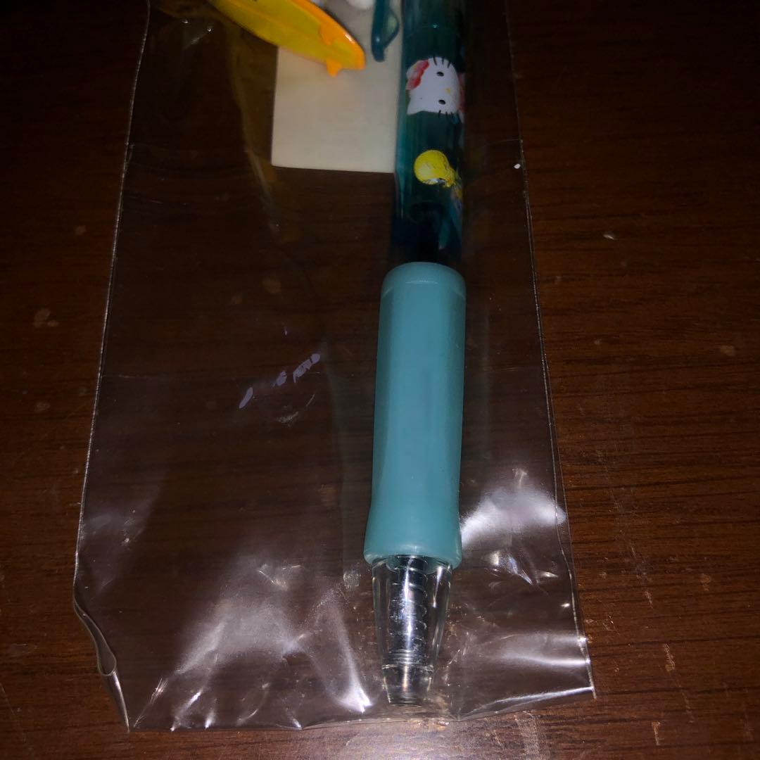 トゥイーティー ハローキティ ボールペン サーフィン - メルカリ