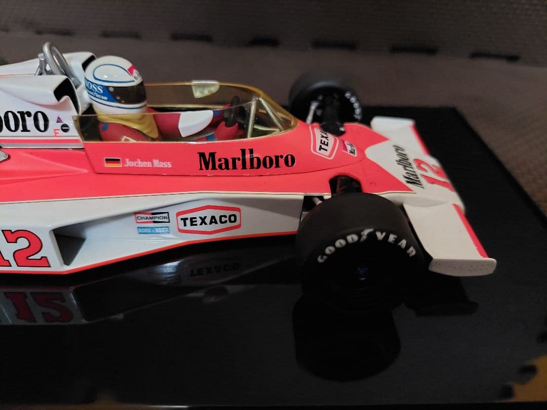PMA 1/18 ＃１２ マクラーレン M23 J・マス　Marlboloロゴ