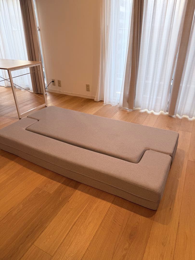 ライトグレー L字型ファブリックソファ