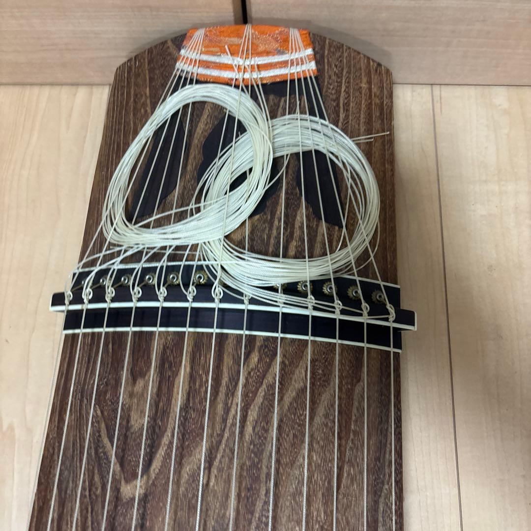 【超高級】　13弦　くり甲　見事な木彫り