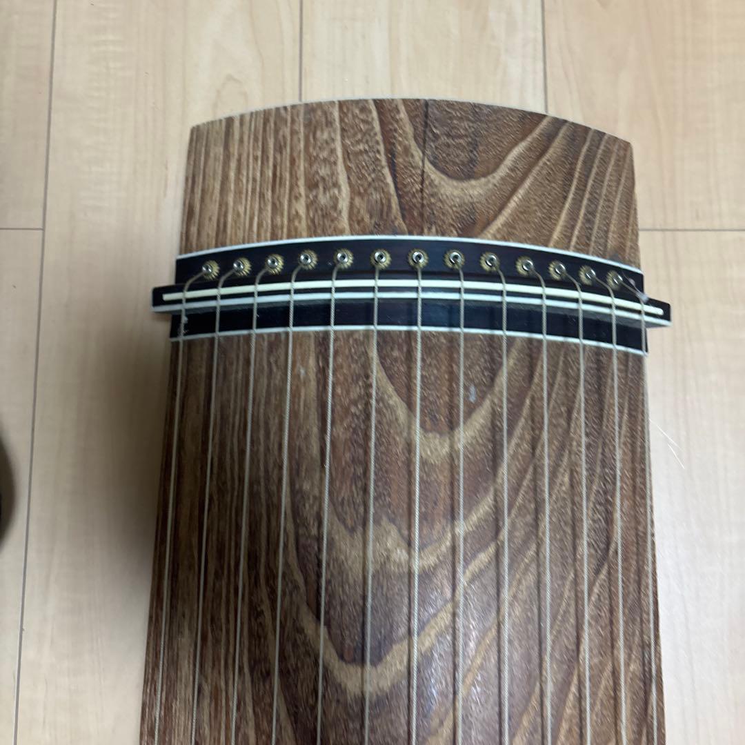 【超高級】　13弦　くり甲　見事な木彫り