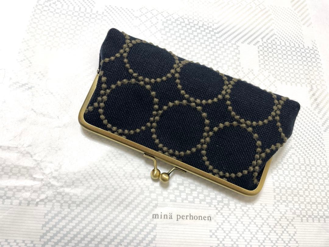 ⚮ミナペルホネンレア swing camellia がま口ポーチ m44