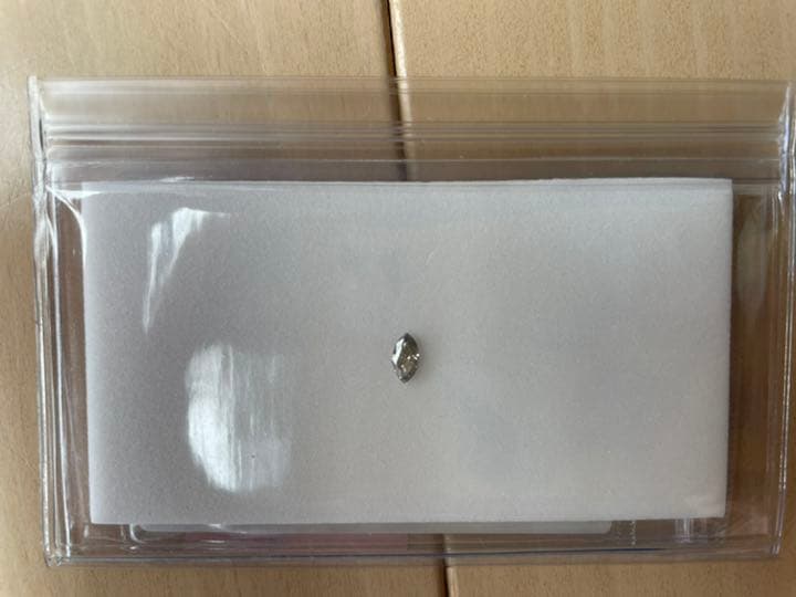 fancy gray ダイヤモンド　ルース　0.319ct