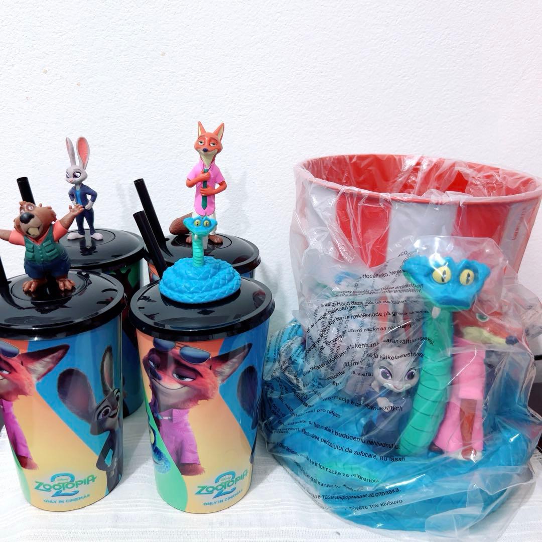 ズートピア2 ポップコーンカップ&ドリンクカップ4個 - メルカリ