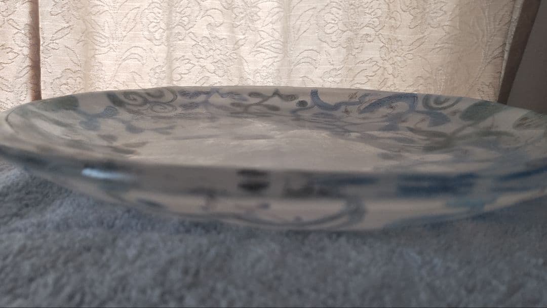 林久美子　青と緑の植物模様の皿