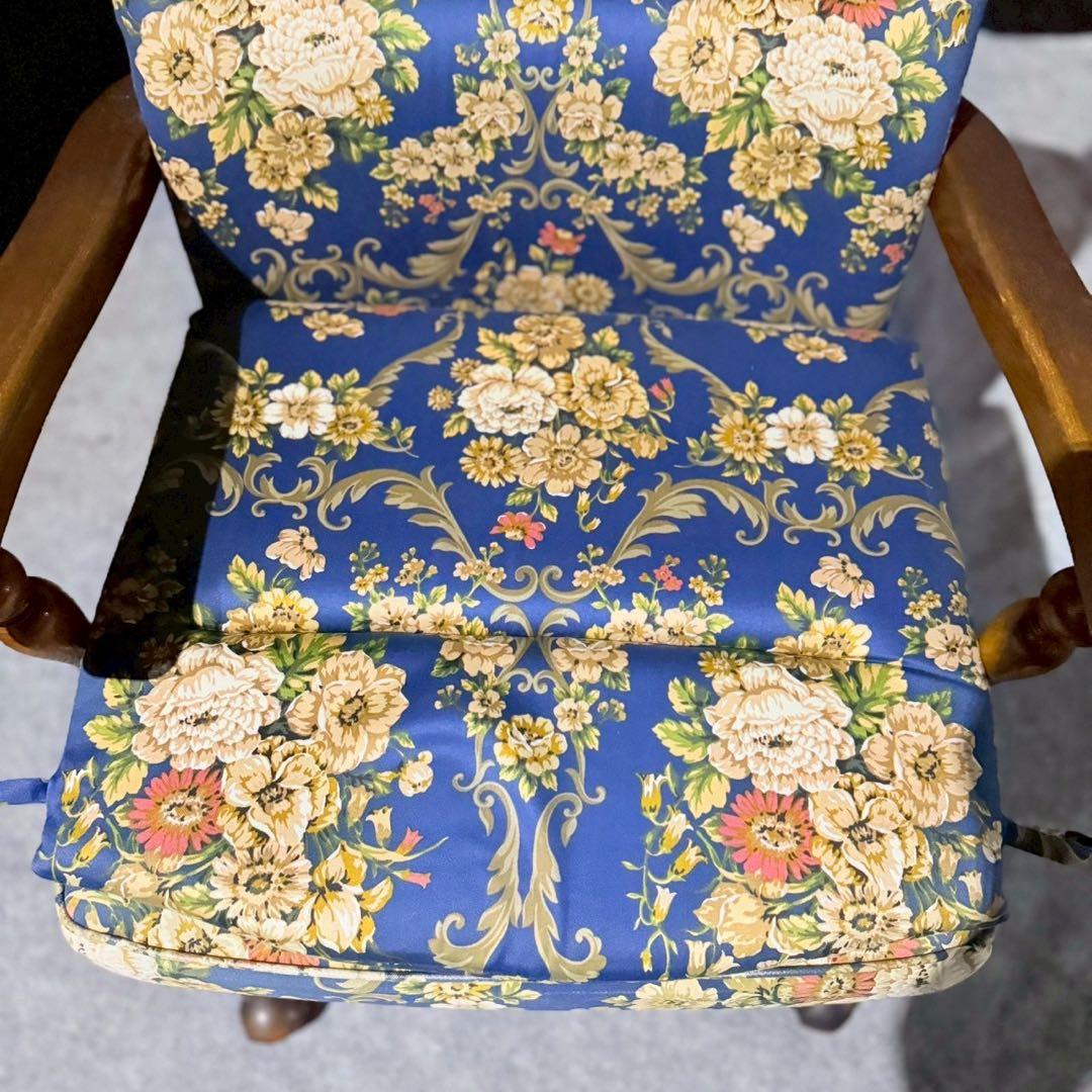 飛騨産業 キツツキ】花柄 木製アームチェア クラシックチェア①