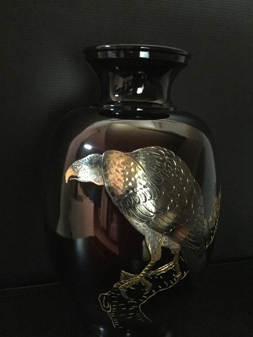 昭和レトロな花瓶　12号花瓶　鷹　新品未使用　年代物